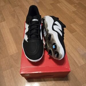 NWT Men's New Balance Baseball Metal Cleats